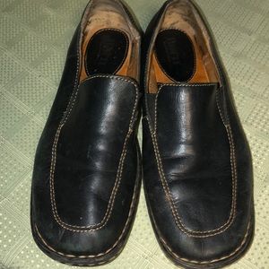 Born Women’s Black Hand Crafted Leather Moccasins